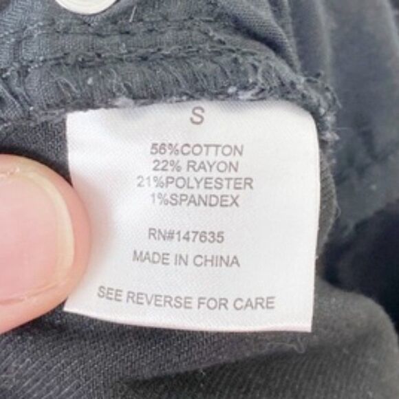 Romeo + Juliet | Black Frayed Hem Embroidered Skinny Jeggings Size Small - Picture 7 of 7